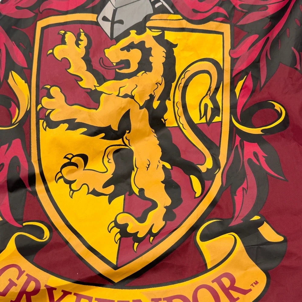 Universal Studios Harry Potter Mascot Gryffindor Maroon Drawstring Backpack Bag